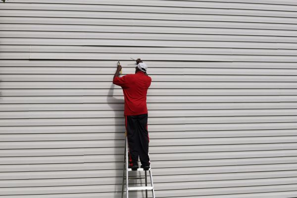 Loose Siding Repair in Blaine